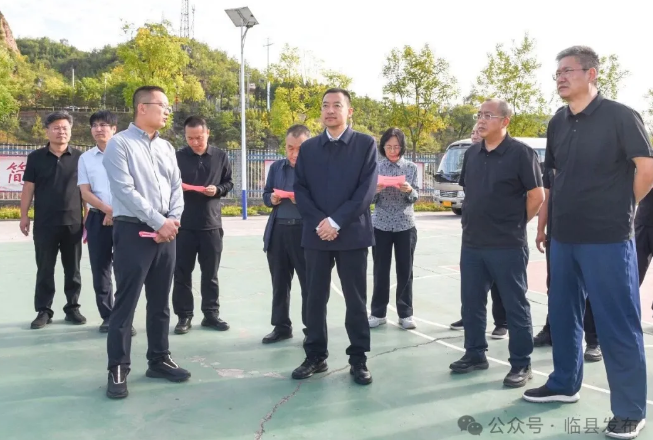 临县开展农村人居环境整治提升工作观摩评比活动
